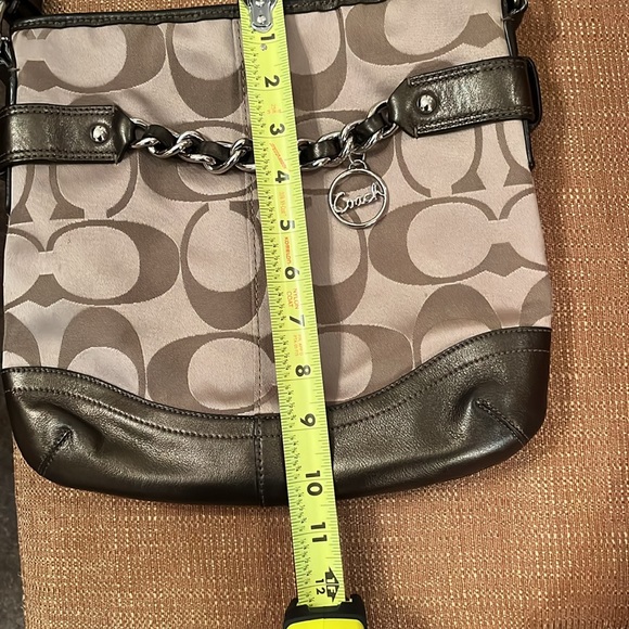 EUC Authentic Coach Signature Sateen Brown/Khaki Messenger bag - Picture 7 of 7